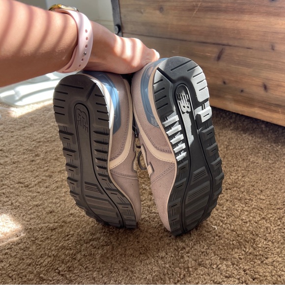 New Balance 696 V1 sneakers - Picture 4 of 5